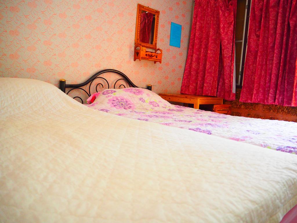 Three J Guesthouse Kamphengphet Kültér fotó